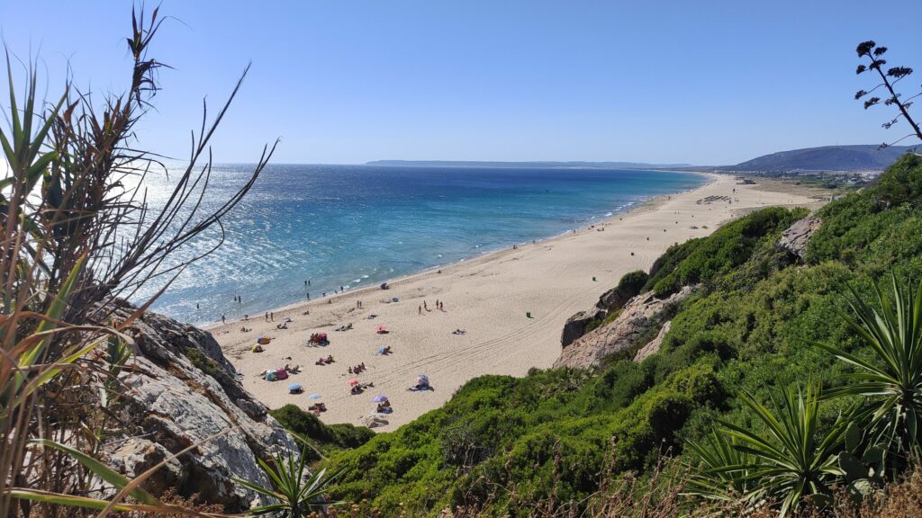 día-soleado-en-la-playa